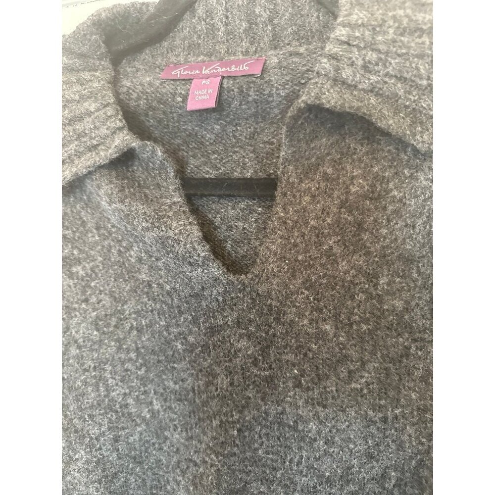 Gloria Vanderbilt Grey Collared Sweater size PS NWT - Picture 2 of 4